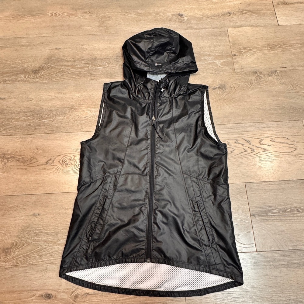 Under Armour Womens Black Hooded Lightweight Vest Athletic Running‎ Gym Small S